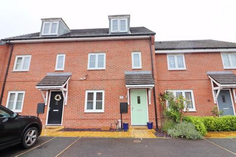 4 bedroom terraced house for sale, Bullbridge View, Manchester M28