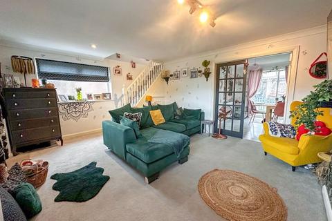 3 bedroom semi-detached house for sale, Arundells Way, Taunton TA3