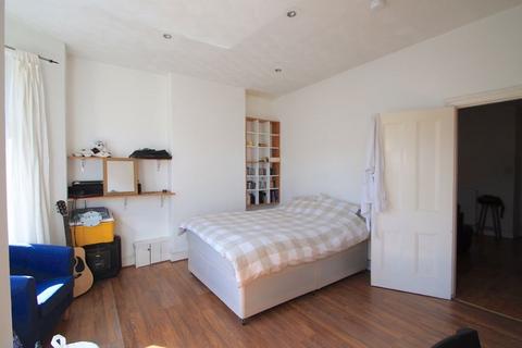 1 bedroom apartment to rent, Brithdir Street, Cardiff CF24