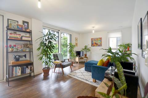 1 bedroom apartment for sale, at Joplin House, Roseberry Place, London E8