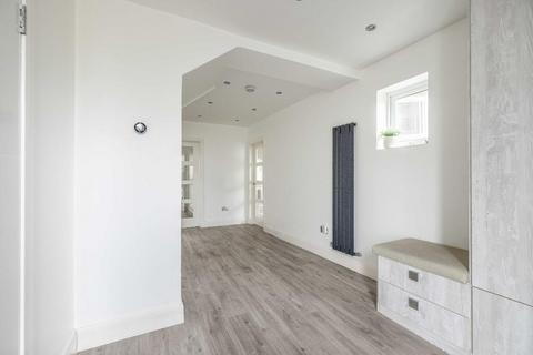 216 London Road, Slough, SL3 7HT