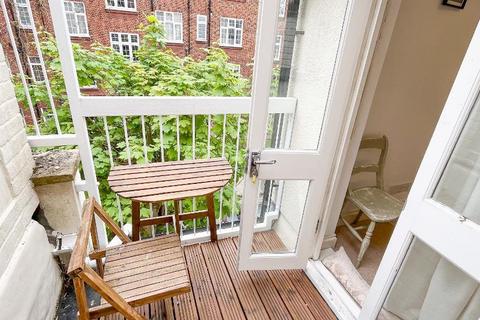 2 bedroom house to rent, Childs Hill, London NW2