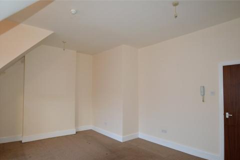 Studio to rent, Brighton Road, Purley, CR8