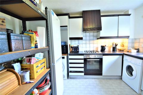 2 bedroom apartment to rent, Campion Close, Croydon, CR0