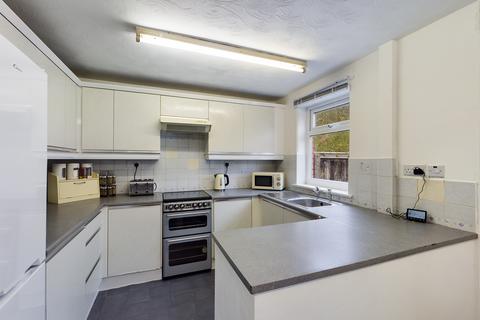 2 bedroom semi-detached house to rent, Rosebank Gardens, Leeds, LS3 1EZ