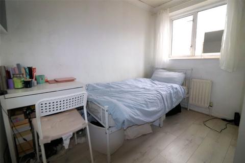 2 Silver Spring Close, Erith, DA8 1EQ