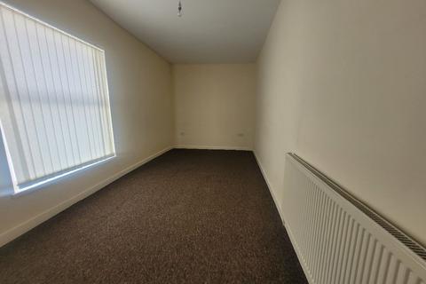 Shop to rent, Beaufort Street, Brynmawr, Ebbw Vale