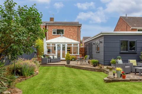 4 bedroom semi-detached house for sale, Monmouth Close, Toddington, Bedfordshire, LU5