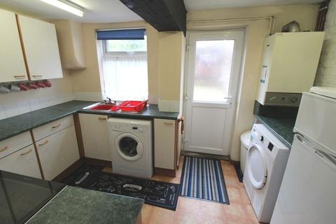 2 bedroom terraced house to rent, St Georges Street, Macclesfield