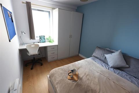 1 bedroom in a flat share to rent, Chatham Place, Liverpool L7