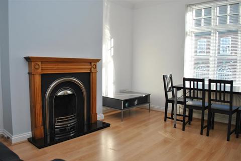 2 bedroom flat for sale, Lower King Street, Royston