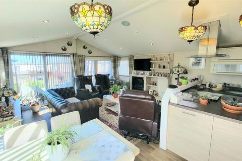 2 bedroom house for sale, Sea Nympf, Talybont