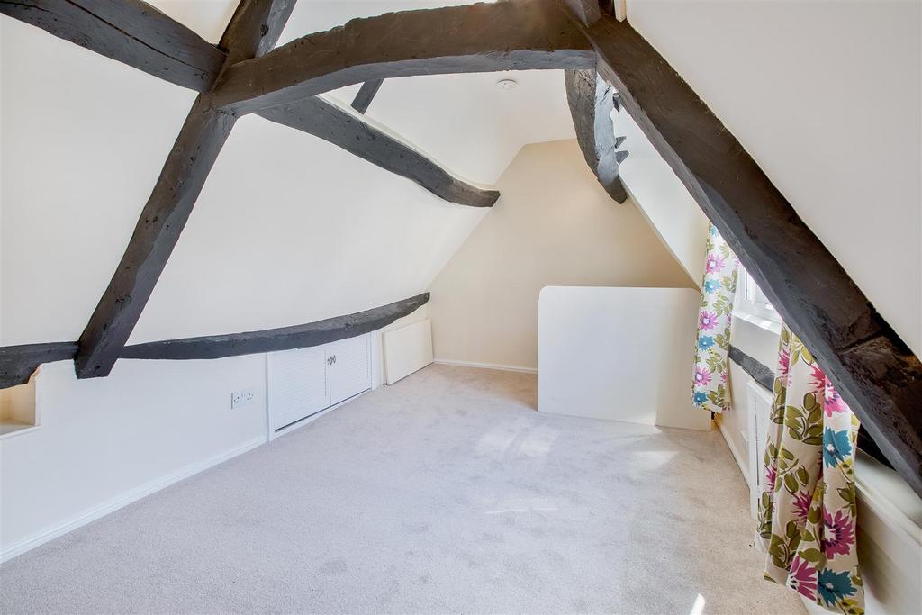 MASTER BEDROOM.jpg