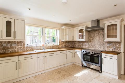5 bedroom detached house to rent, Pinfold Hill, Wistow