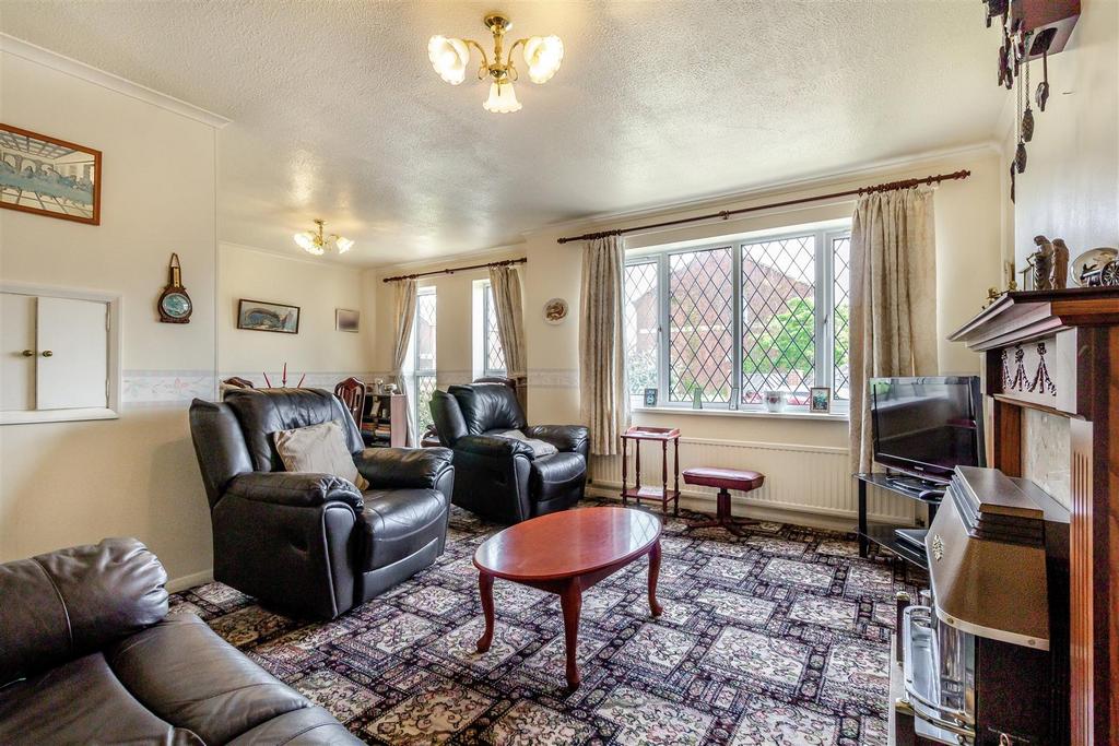 8553614-interior02.jpg