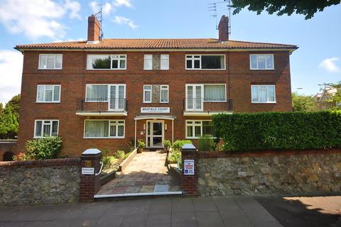 2 bedroom flat to rent, Grassington Road, Lower Meads, Eastbourne