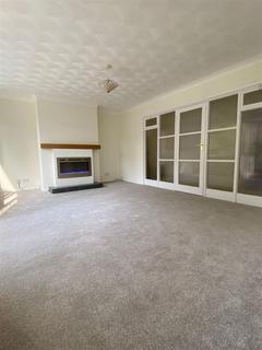 2 bedroom flat to rent, Grassington Road, Lower Meads, Eastbourne