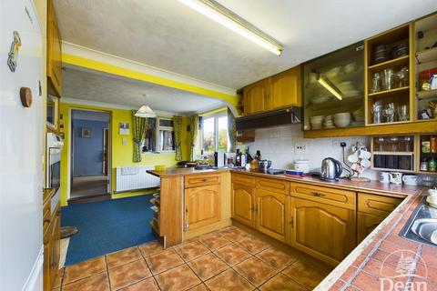 3 bedroom detached bungalow for sale, Crow Ash Road, Berry Hill, Coleford