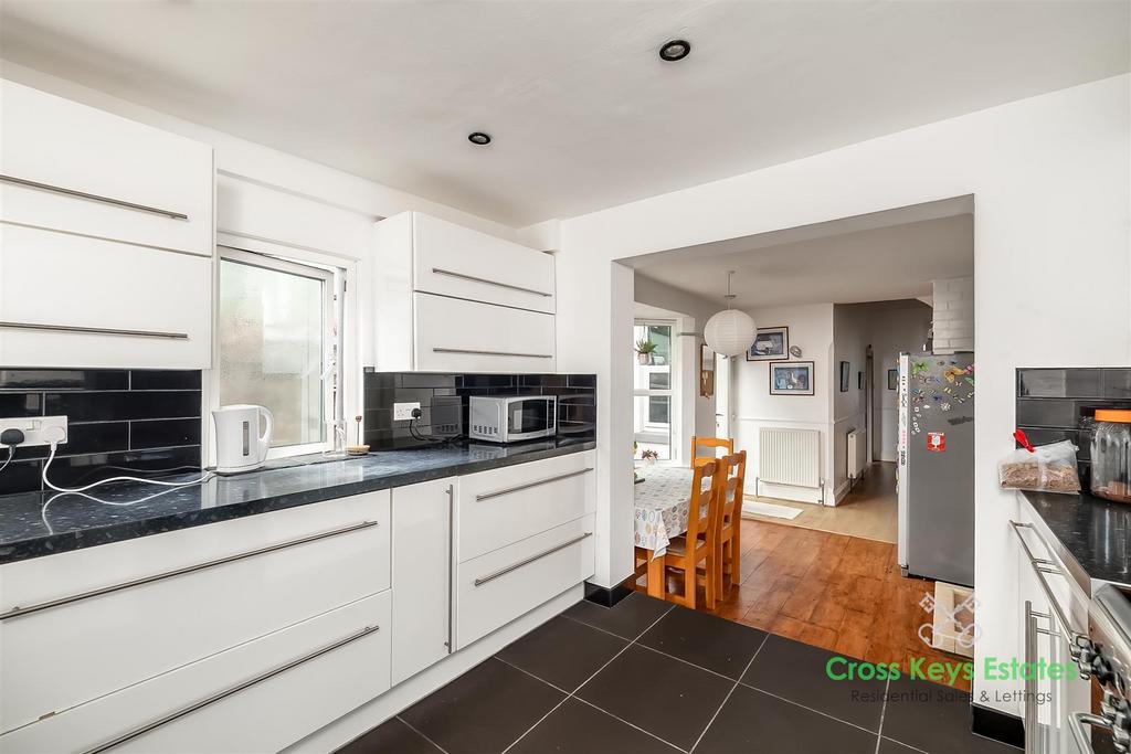 Fitted Kitchen