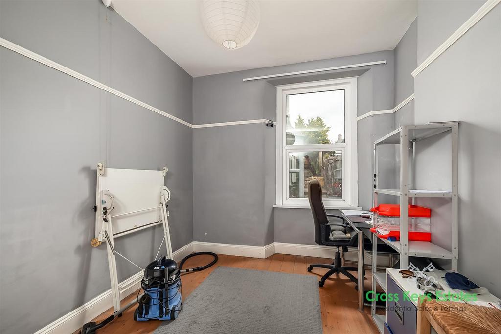 Dining Room/Bedroom 4