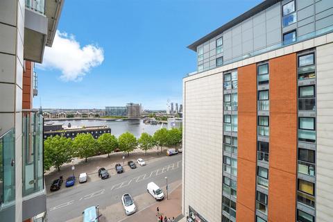 1 bedroom apartment for sale, The Oxygen Apartments, Royal Victoria Dock, E16