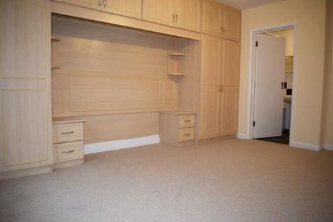 2 bedroom apartment to rent, 33 Marlow Road, High Wycombe HP11