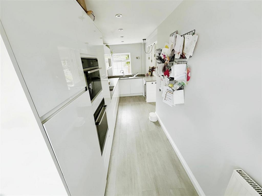 Kitchen New .jpg