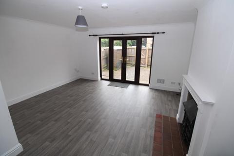 3 bedroom end of terrace house to rent, Out Risbygate, Bury St. Edmunds IP33