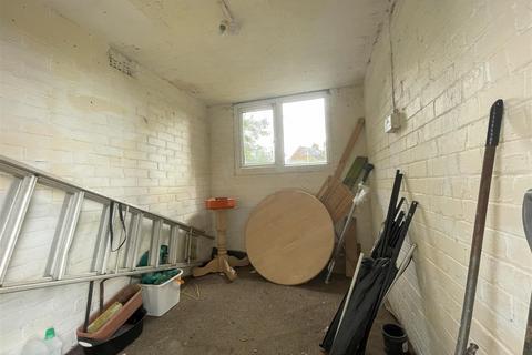 75 Ebor Avenue, Hornsea, HU18 1SS