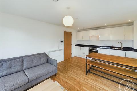 2 bedroom flat to rent, X1 Aire, Cross Green Lane, Leeds