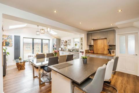 2 Linkfield Drive, Worsley, Manchester, M28 1JU