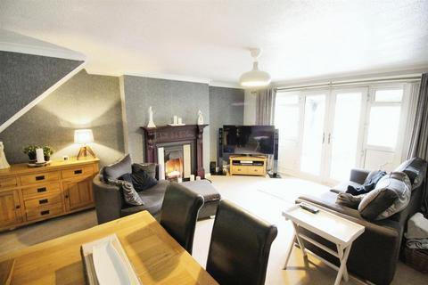 3 bedroom townhouse for sale, White Laithe Close, Leeds LS14