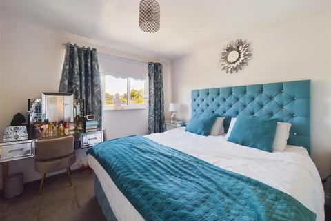 8 Manor View, Rillington, Malton, YO17 8JY