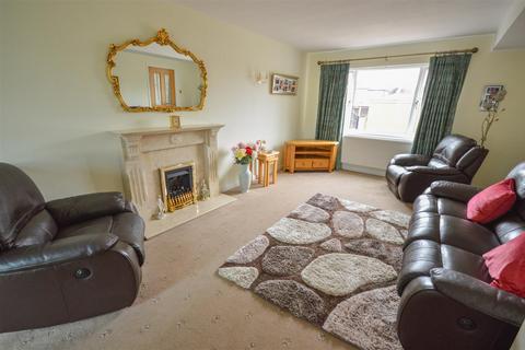 3 bedroom detached house for sale, Marsh View, Eckington, Sheffield, S21