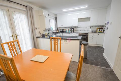 15 Booth Croft, Waterthorpe, Sheffield, S20 7JH