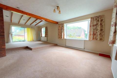 4 bedroom detached bungalow for sale, Elizabeth Grove, Highley, Bridgnorth