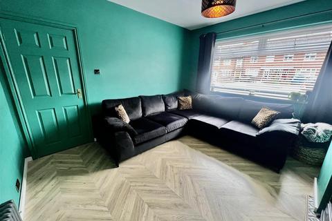 12 Warwick Square, Darlington, DL3 0DH