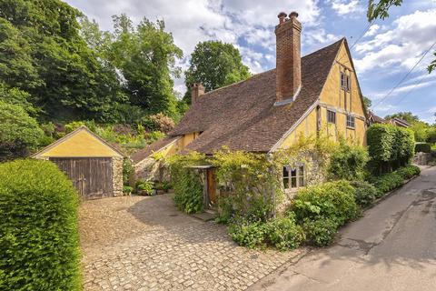 4 bedroom cottage for sale, Well Street, Maidstone ME15