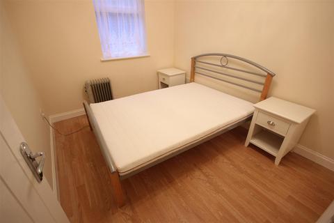 1 bedroom maisonette to rent, Axhome Avenue, Edgware