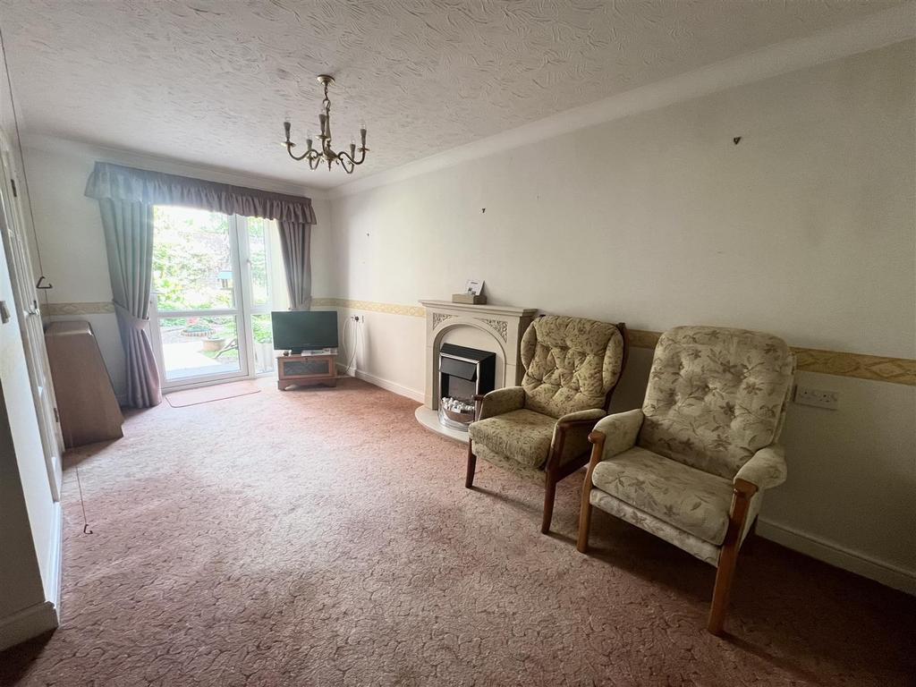 Lounge/dining room