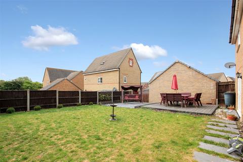 4 bedroom detached house for sale, Carmichael Close, Rushden NN10