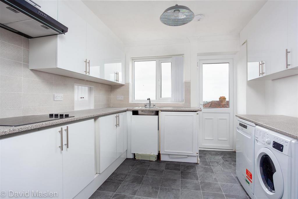 Kitchen1.jpg