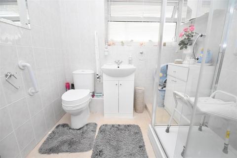 14 Central Avenue, Rochford, SS4 3BQ