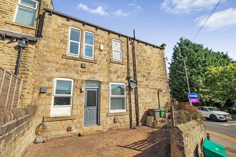 4 bedroom end of terrace house to rent, Paradise Grove, Horsforth, Leeds