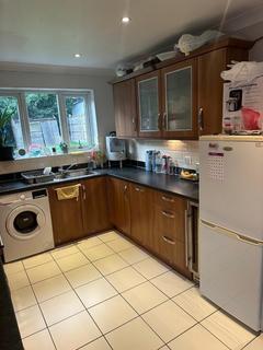 3 bedroom detached house to rent, Simmons Lane, E4 area