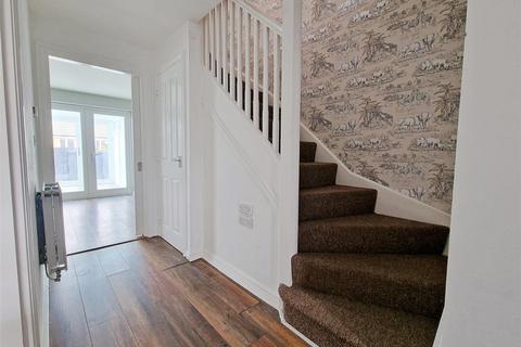 42 Dan Y Cwarre, Carway, Kidwelly, SA17 4JA