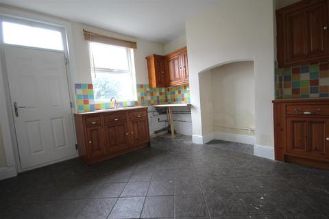 2 bedroom terraced house to rent, Stuart Street, Castleford