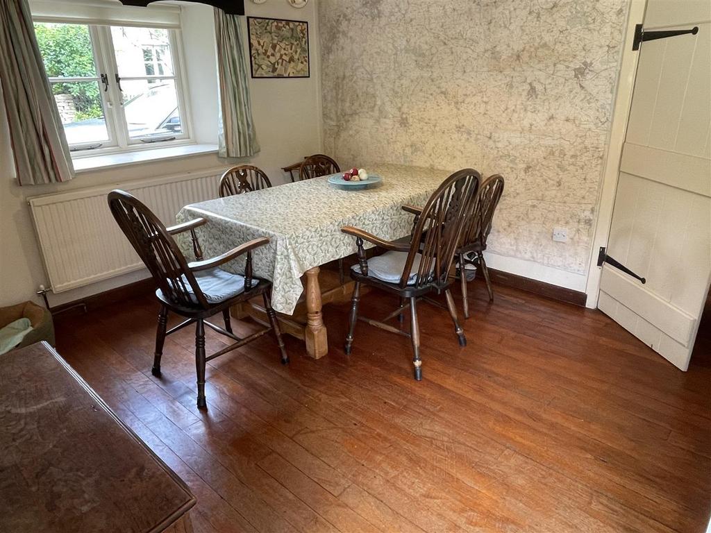 Dining room.JPG
