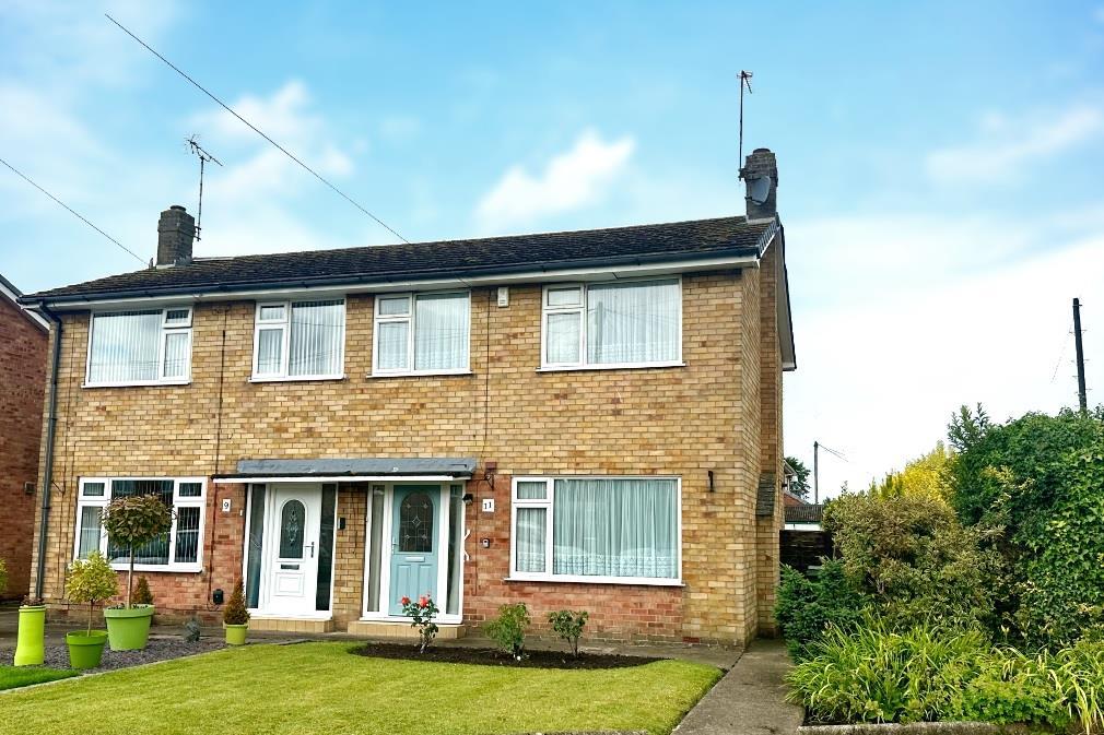 Freeman Avenue, Brough 3 bed semidetached house for sale £220,000