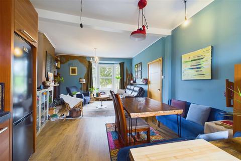 111c Ham Park Road, London, E15 4AD